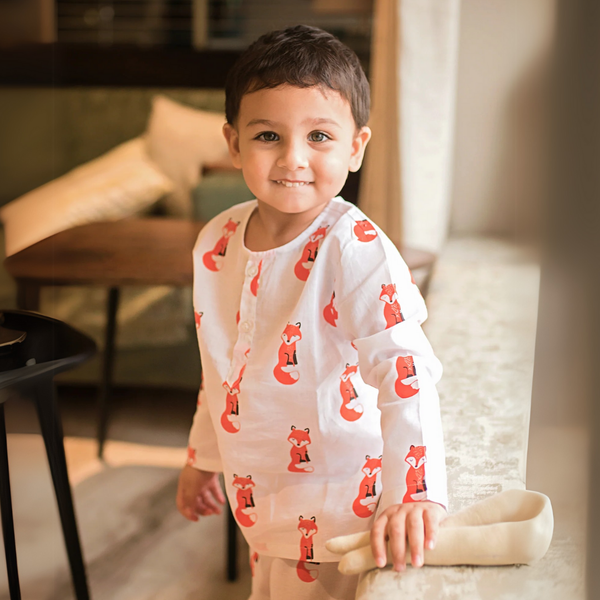 The Bushy Fox- Unisex Nightdress