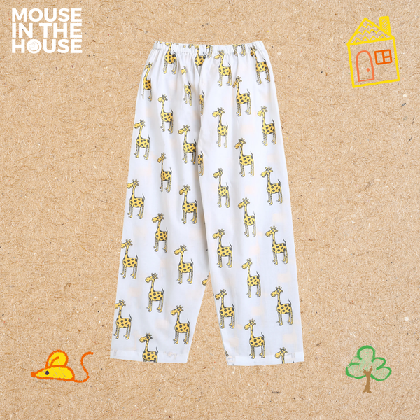 The Curious Giraffe - Unisex Nightdress