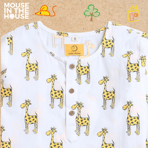 The Curious Giraffe - Unisex Nightdress