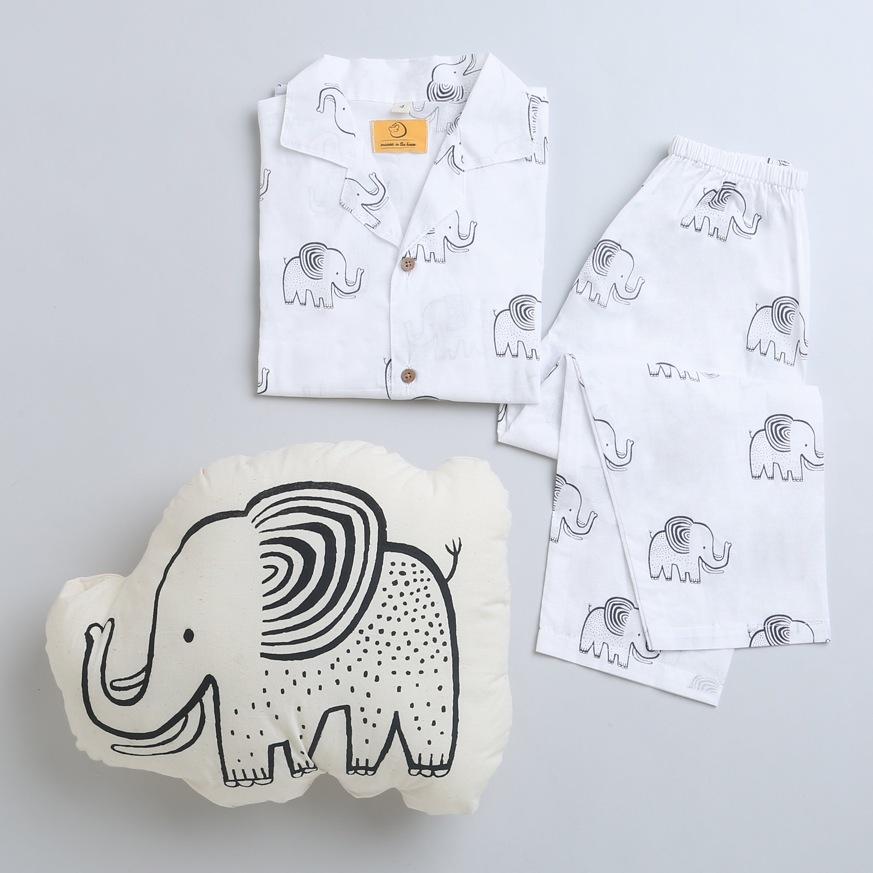 A Stomping Elephant Unisex Nightdress