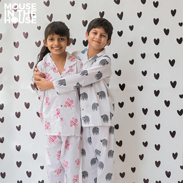 A Growling Bear- Unisex Nightdress