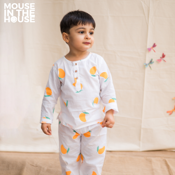A Juicy Mango - Unisex Nightwear